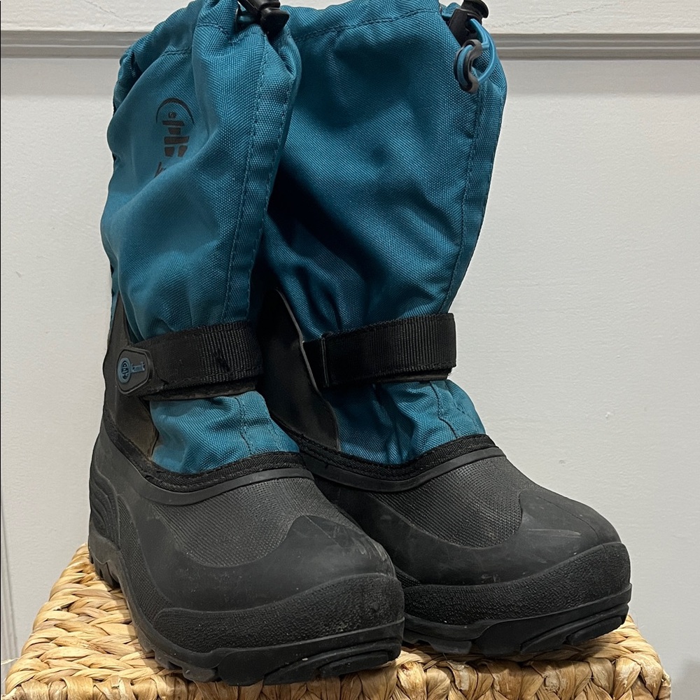 **SOLD** Kamik insulated boots